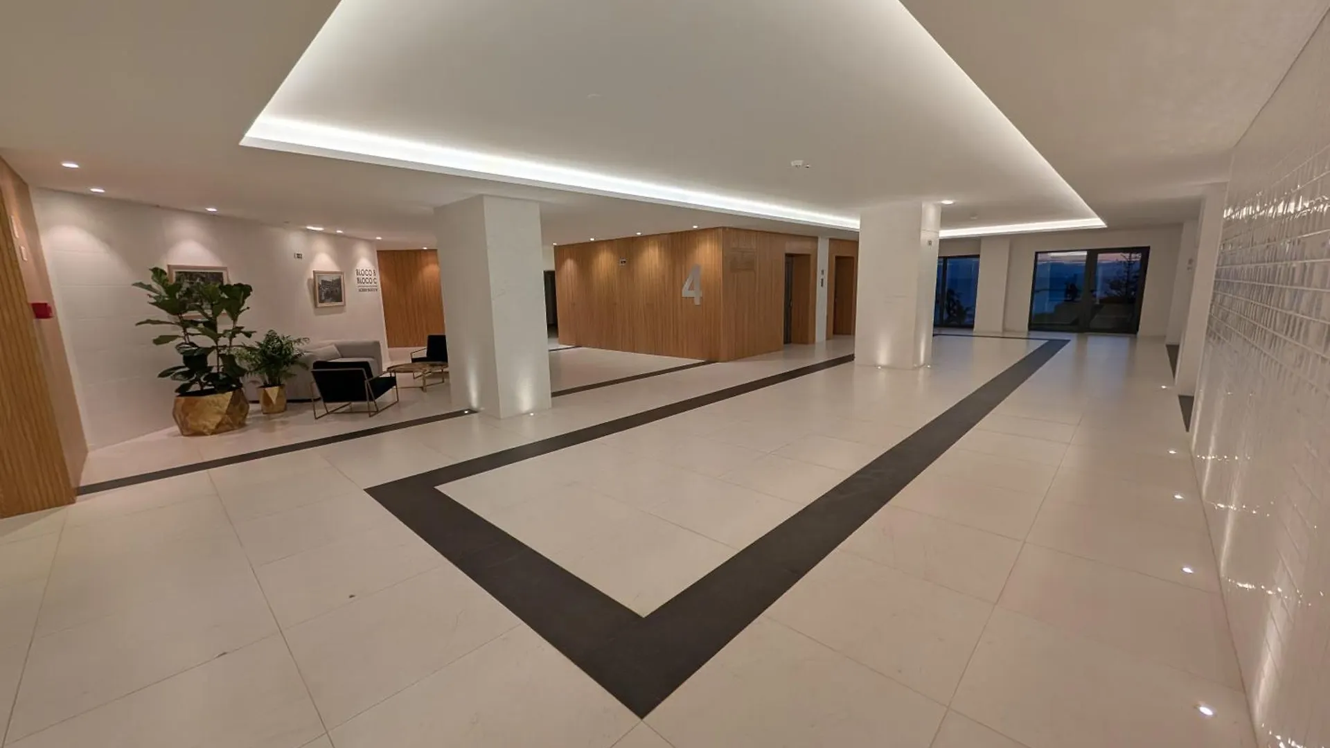 Breathtaking Oceanfront Living, Sunset Facing 3-Bedroom Flat In Acqua Residences フンシャル 0*,  ポルトガル