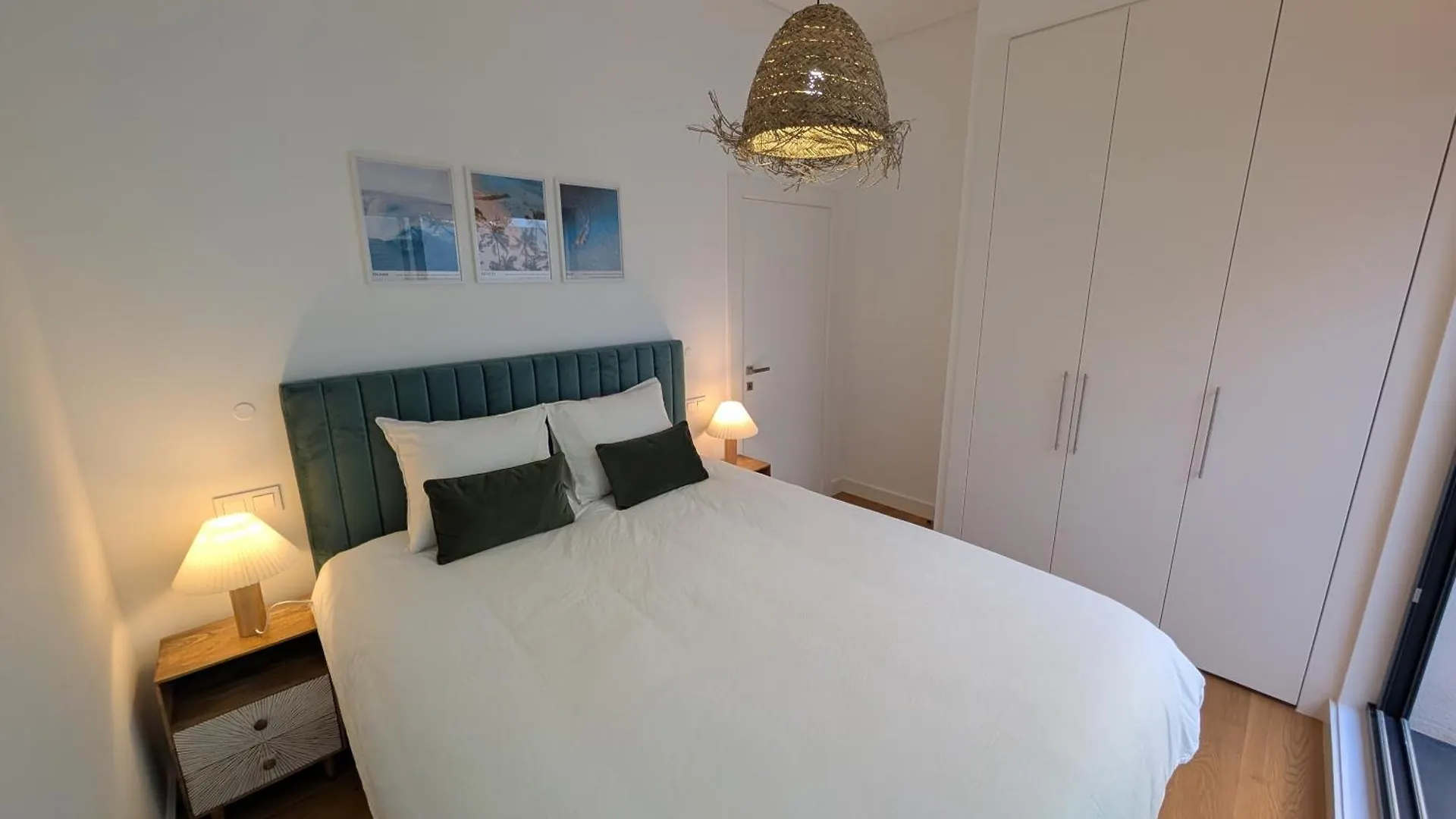 Breathtaking Oceanfront Living, Sunset Facing 3-Bedroom Flat In Acqua Residences フンシャル