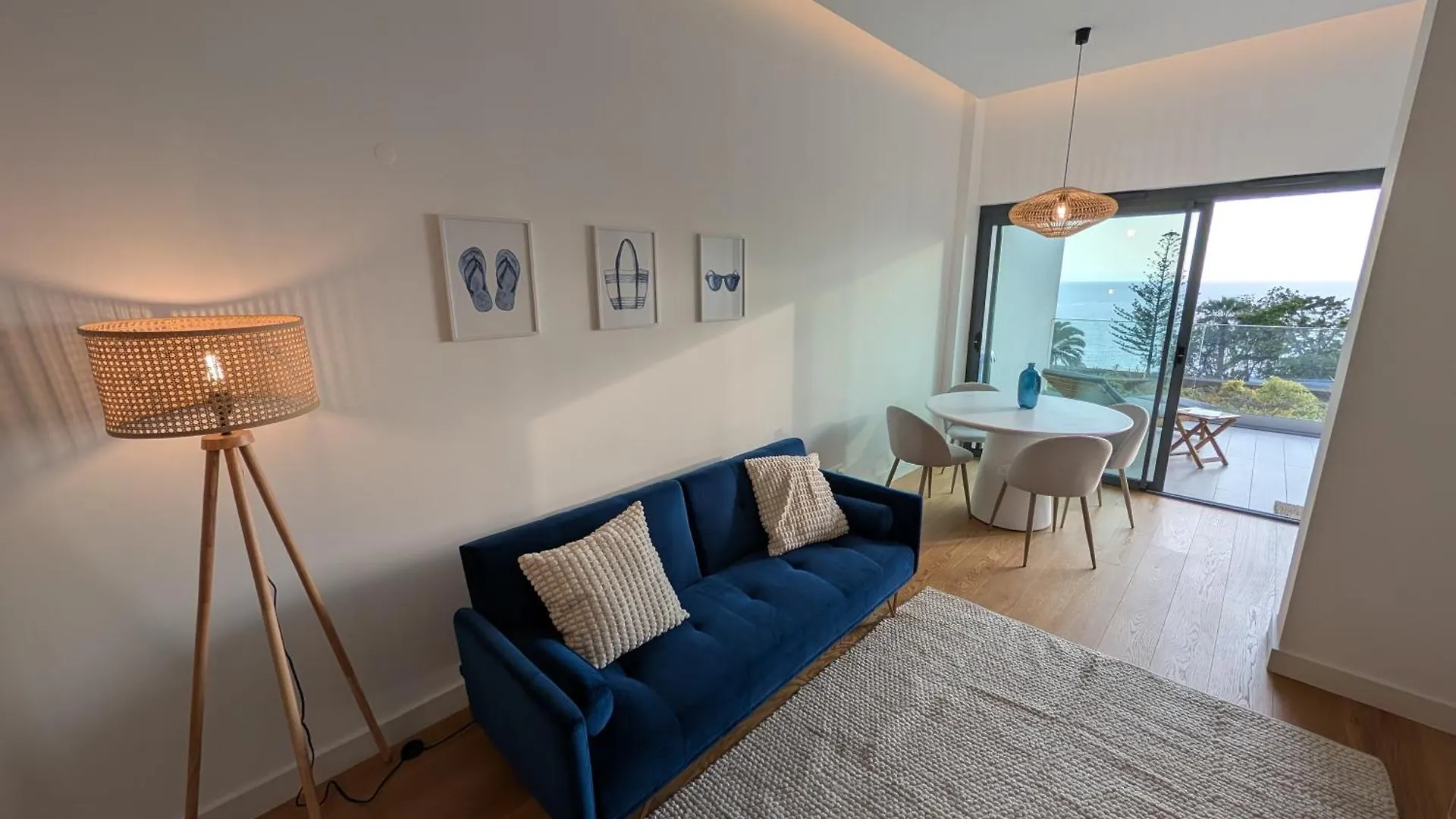 アパート Breathtaking Oceanfront Living, Sunset Facing 3-Bedroom Flat In Acqua Residences フンシャル