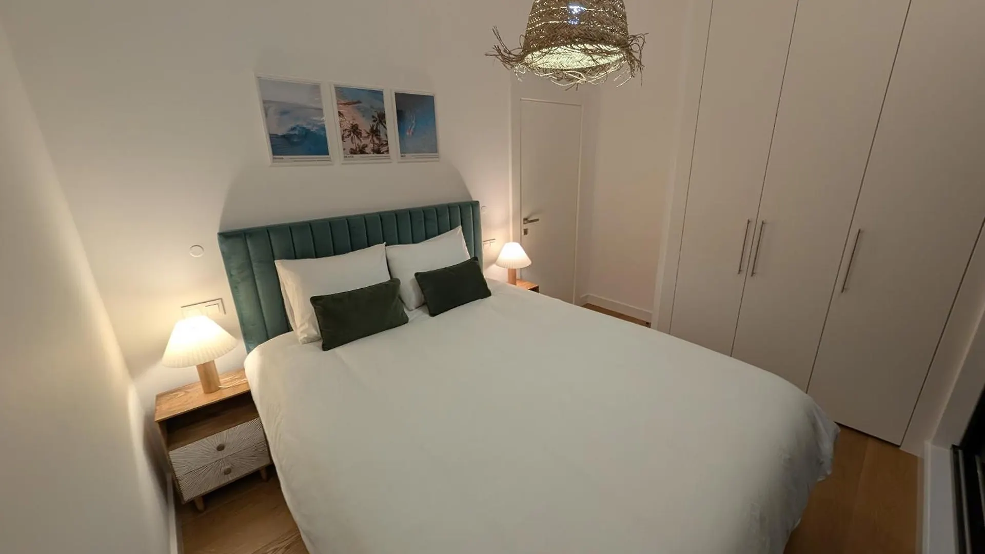 アパート Breathtaking Oceanfront Living, Sunset Facing 3-Bedroom Flat In Acqua Residences フンシャル